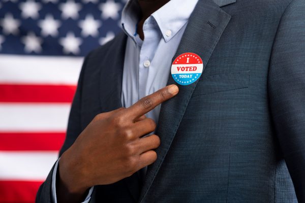 african-american-us-resident-showing-with-finger-o-2022-12-16-07-24-45-utc.jpg